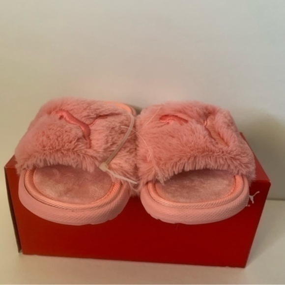 NIB. PUMA Cool Cat Faux Fur Slide Sandal - Picture 2 of 8